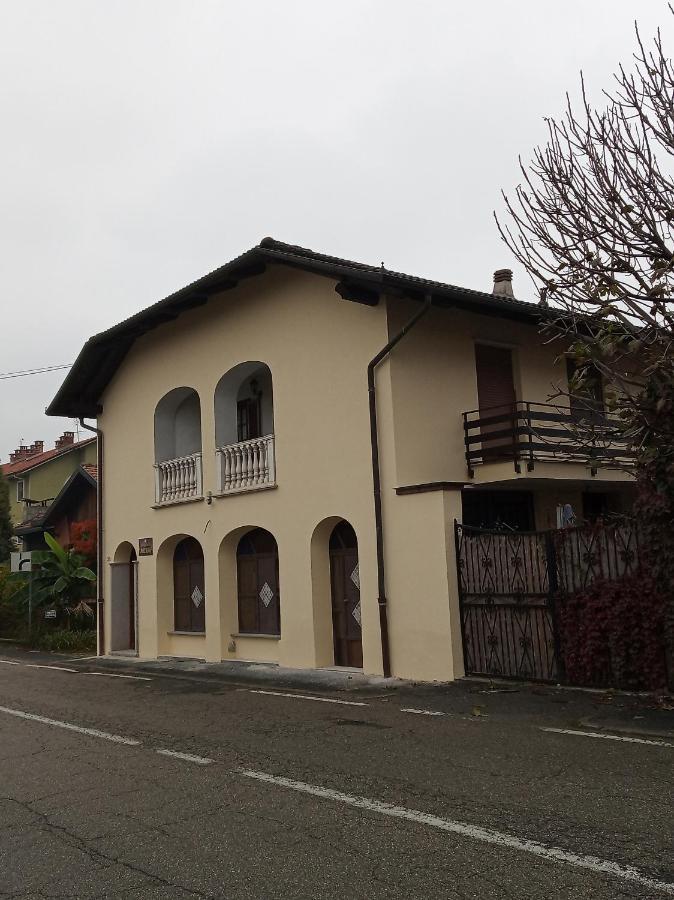 Bed & Breakfast Mezzaluna Feletto Екстер'єр фото